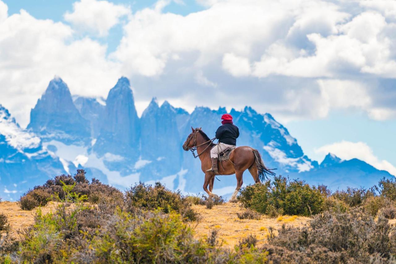 Estancia Cerro Guido Torres del Paine National Park Exterior photo