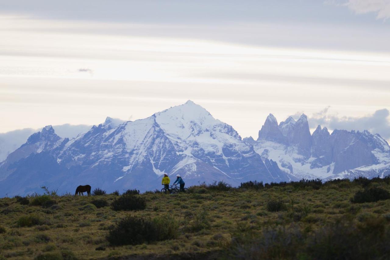 Estancia Cerro Guido Torres del Paine National Park Exterior photo