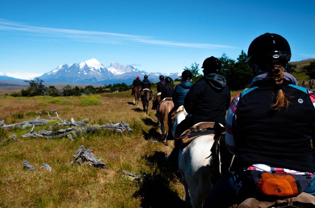 Estancia Cerro Guido Torres del Paine National Park Exterior photo