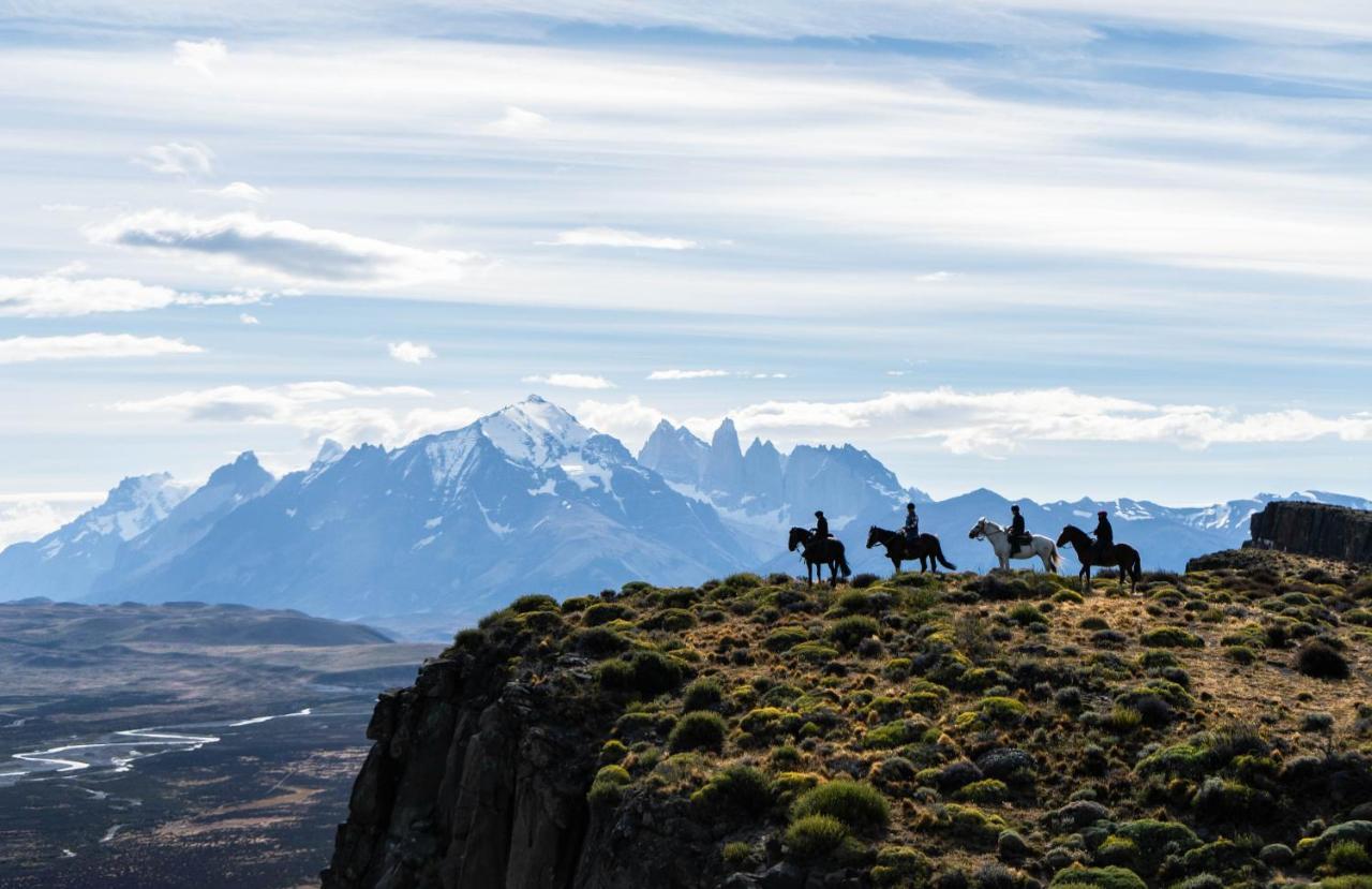 Estancia Cerro Guido Torres del Paine National Park Exterior photo