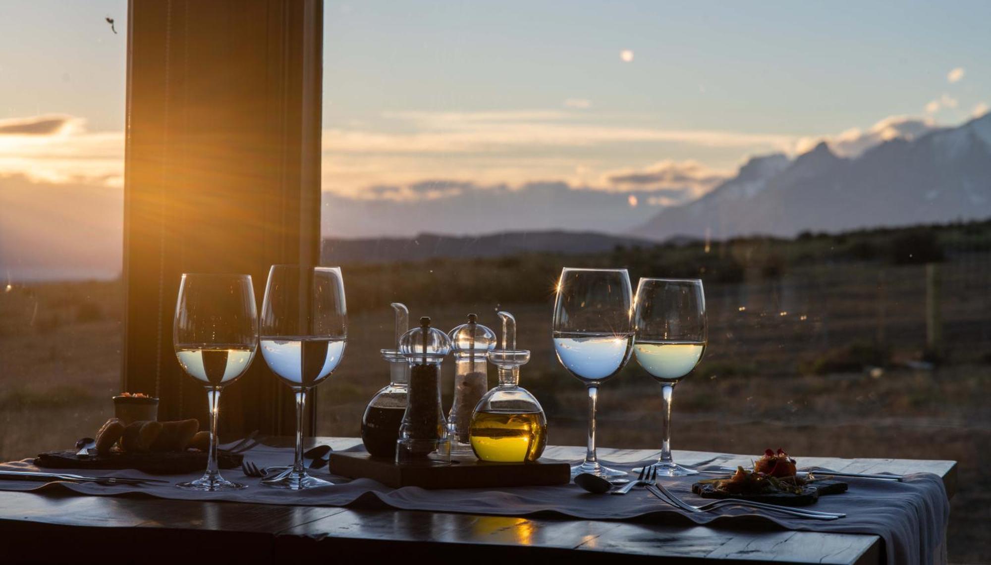 Estancia Cerro Guido Torres del Paine National Park Exterior photo