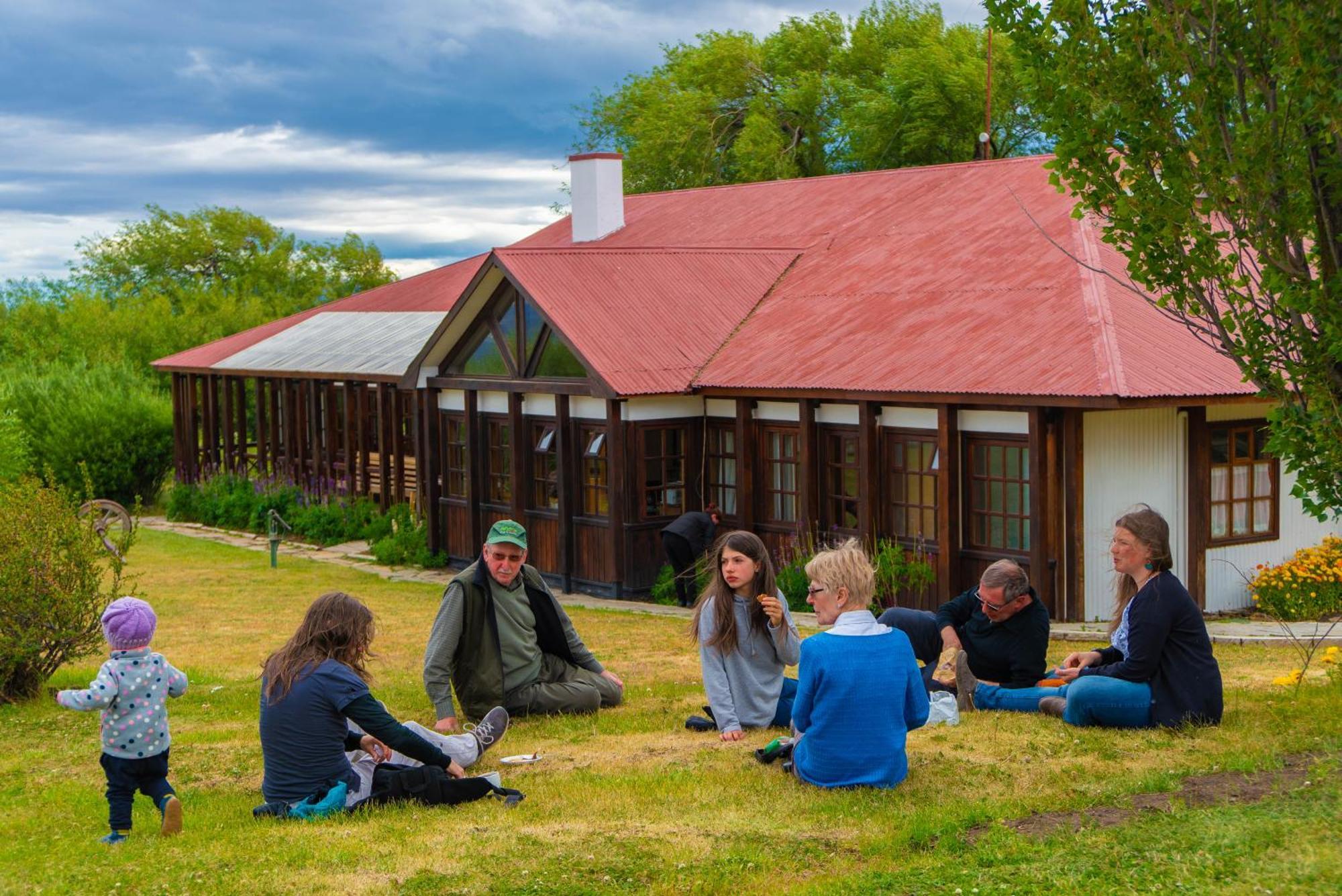 Estancia Cerro Guido Torres del Paine National Park Exterior photo