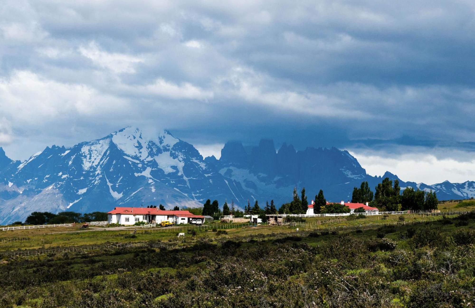 Estancia Cerro Guido Torres del Paine National Park Exterior photo