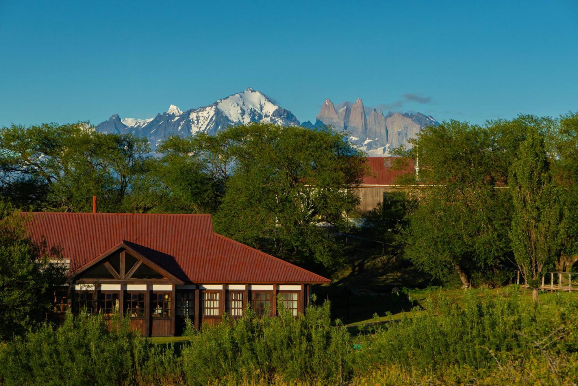 Estancia Cerro Guido Torres del Paine National Park Exterior photo