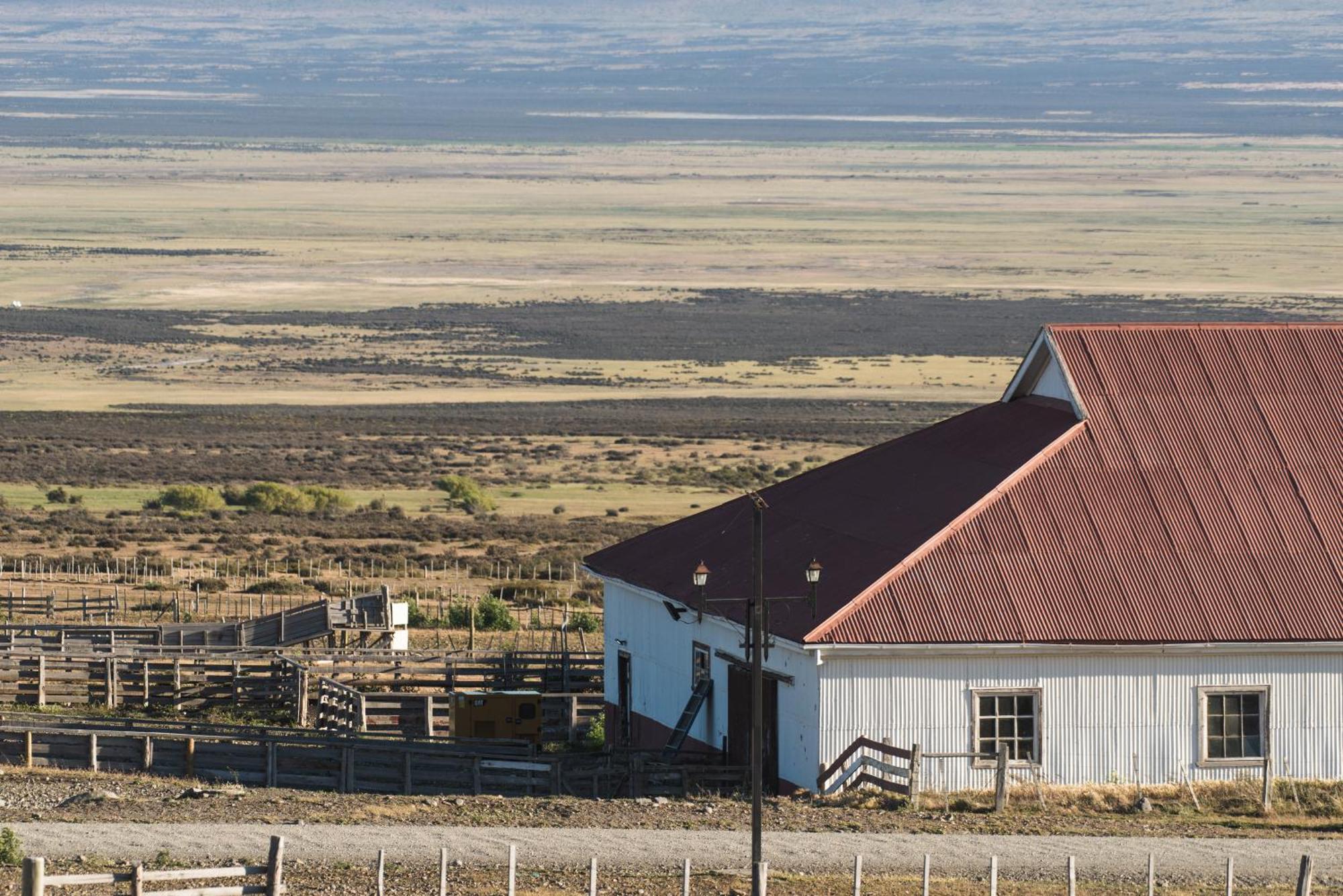 Estancia Cerro Guido Torres del Paine National Park Exterior photo
